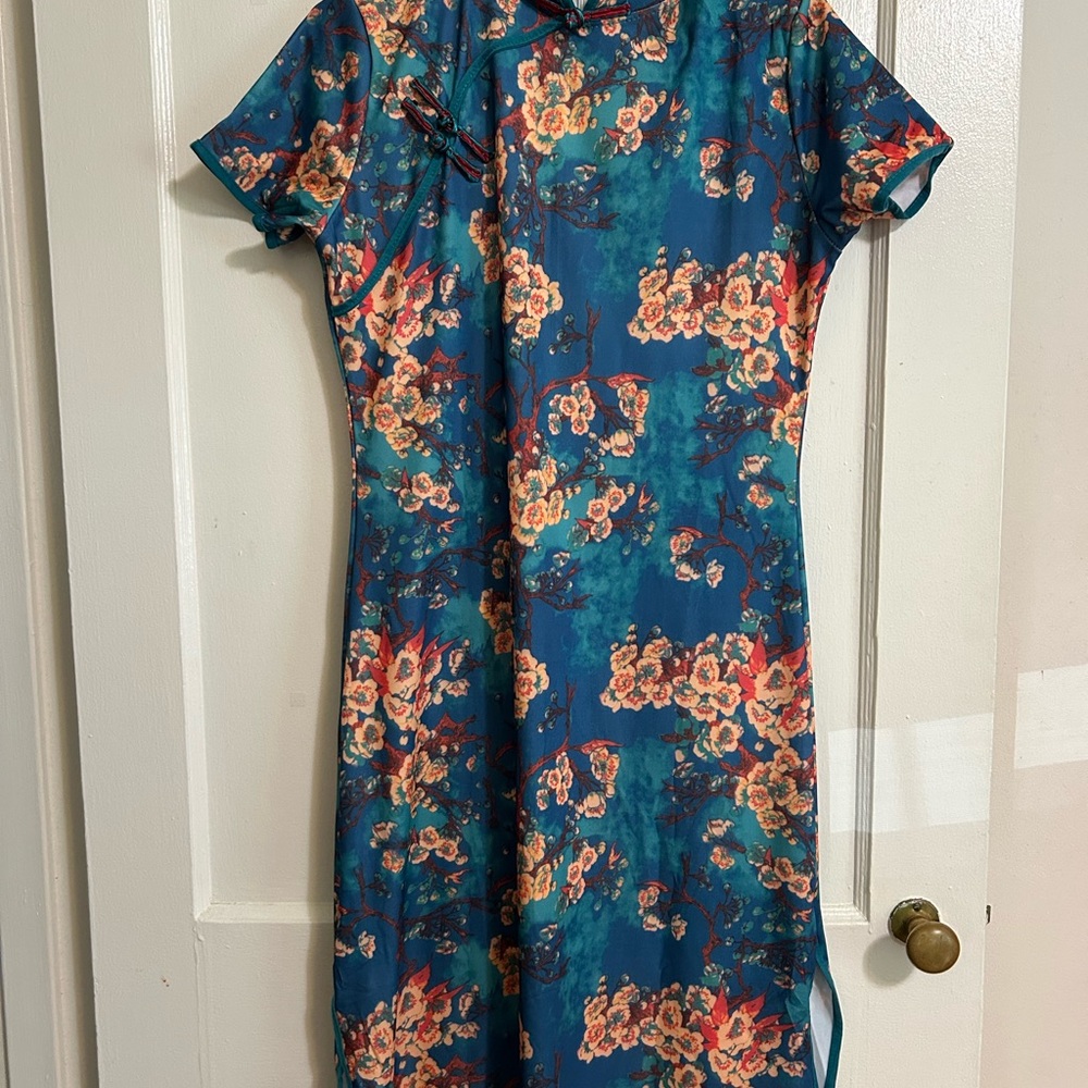 Chengonsam size 3X which really fits an XL